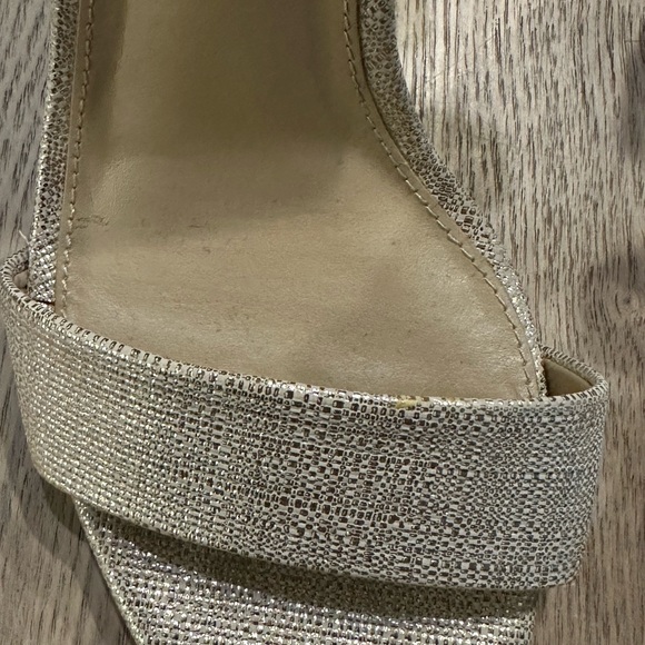 Gold metallic Sam Edelman Yaro Block Heels - Picture 2 of 6